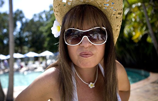 KathKimQuotes's tweet photo. If Brett calls, I'm incommunicado.  #kathkimquotes #LittleB #StewpidGurl https://t.co/3TXHjljgSx