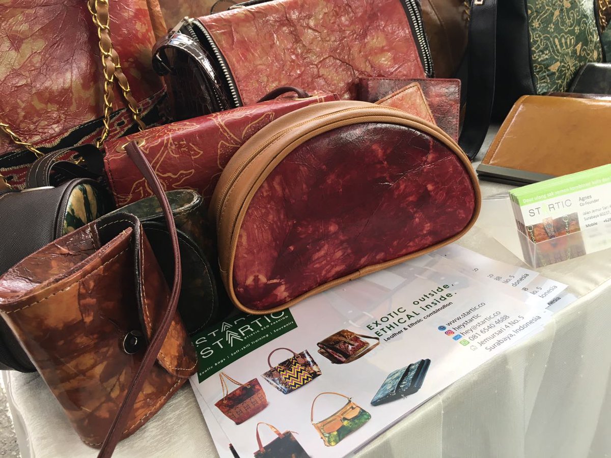 Ayo dukung produk Indonesia!dptkan produk WOW,seperti tas eksotik ramah lingkungan dari STARTIC.Yuk dtg ke #gebyarukm16 di Gedung TVRI Jatim