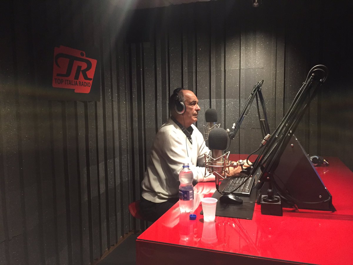 vdaufficiale's tweet photo. @ARollandin ospite a #lagiostra su @TopItaliaRadio con Riccardo Diano in diretta. Interviene ora sul Defr, documento economico finanziario https://t.co/VJRannK4ig