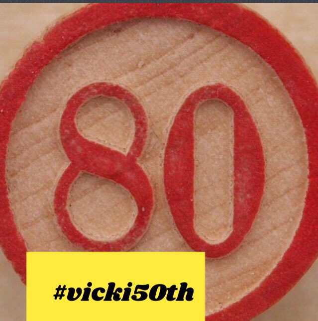 Suztew2's tweet photo. @GaryBarlow countdown update to @mummybyatt #vicki50th #halfcentury #fundraiser #youngepilepsy #cakefortwo #14Jan17 💋💋🎉🎉💋💋 https://t.co/NrPW1x4Yyz