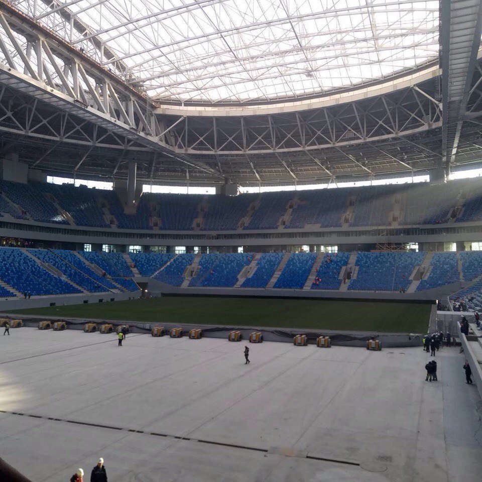 18 ロシアワールドカップ情報 V Twitter ちなみにサンクトペテルブルクスタジアムは札幌ドームみたいに芝生が移動します