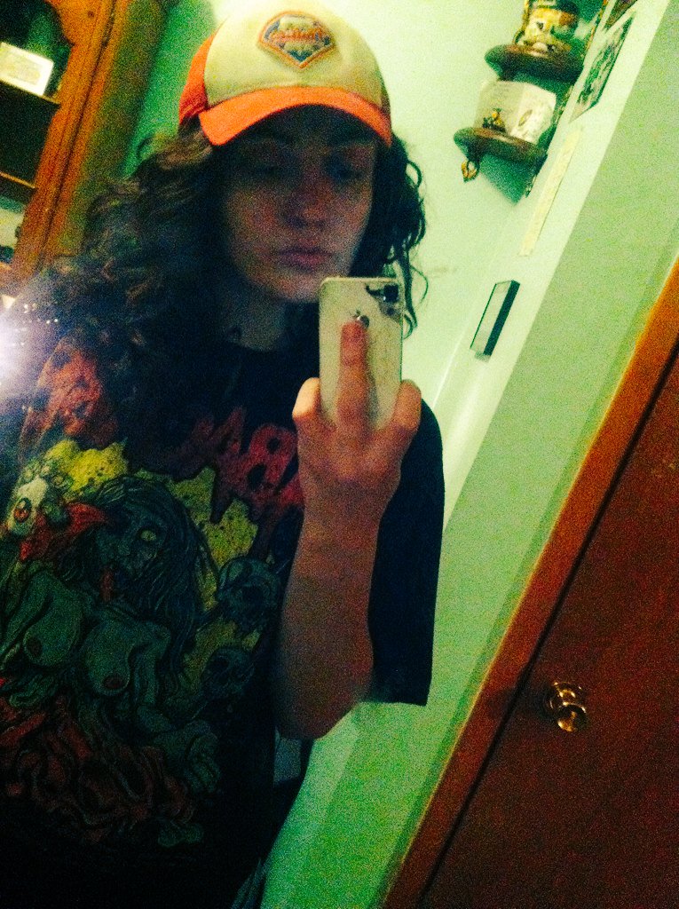 gott_skywalker's tweet photo. She bad as can be 🌈 https://t.co/v69dCCt5v4