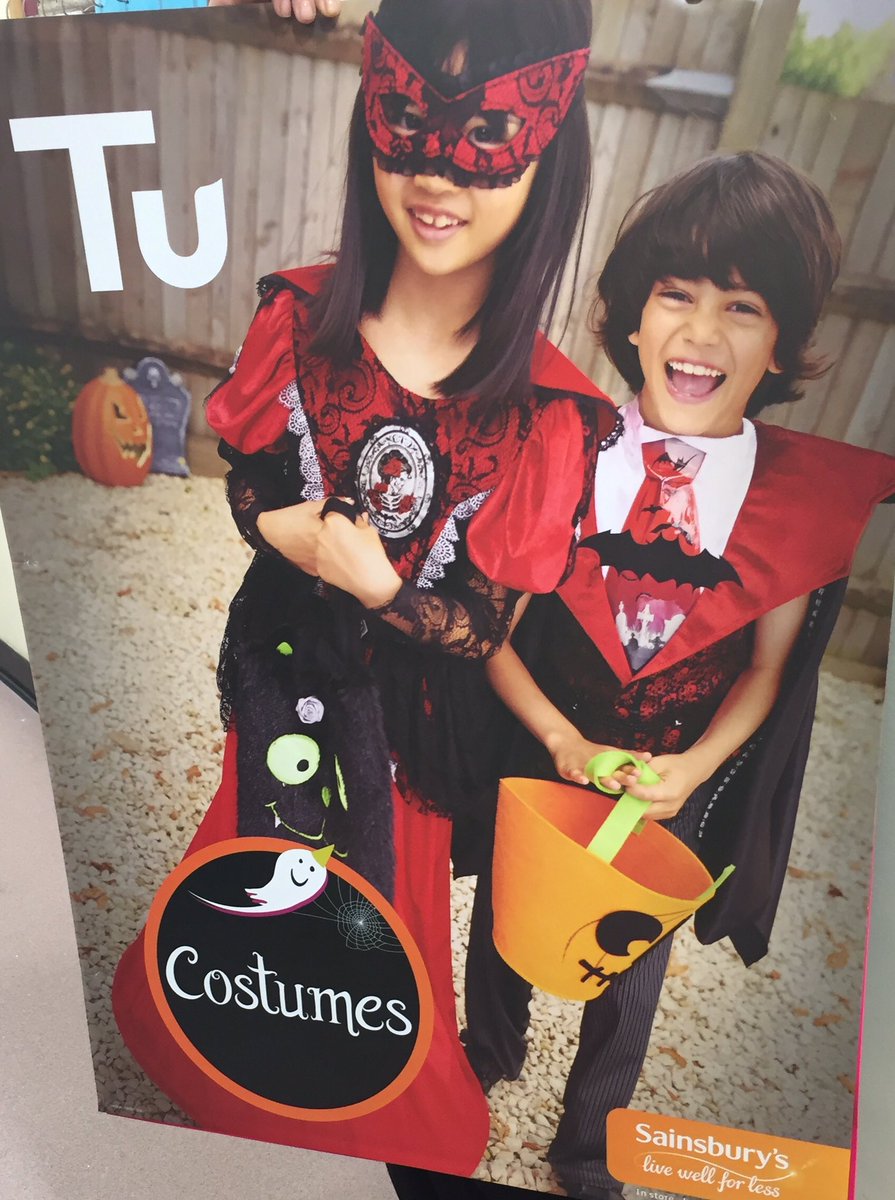 ElenacurtisN's tweet photo. 25% off all Halloween costumes , get down to #sainsburycraigavon #spooky #clickandcollect https://t.co/ZkykiRNeNp
