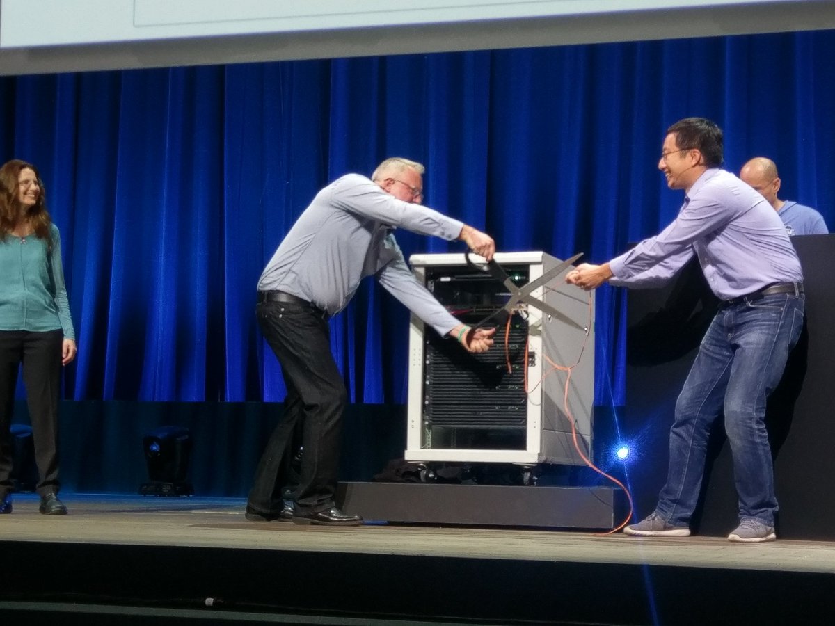 knelson92's tweet photo. Awesome demo @IldikoVancsa and @opnfv!  Make it @sparkycollier proof :) #Vitrage #Keynotes #OpenStackSummit https://t.co/pRQZwCVuUc