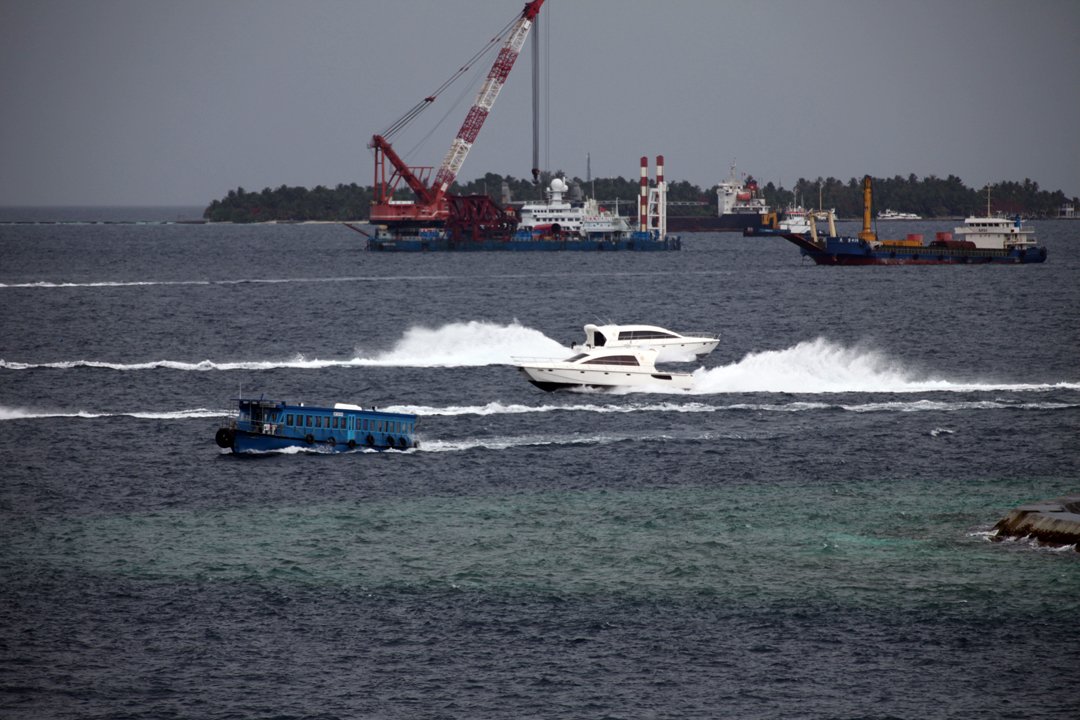 SeaShuttleIntl's tweet photo. Fun sight on busy days in the #Maldives. https://t.co/JCrnenr5lT