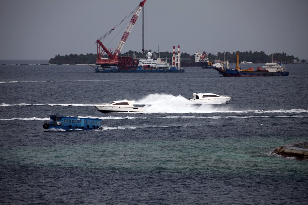 SeaShuttleIntl's tweet photo. Fun sight on busy days in the #Maldives. https://t.co/JCrnenr5lT