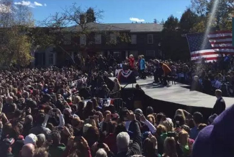 sheriffali's tweet photo. Dont Forget Hillary Clinton Is Blazing A Momentous Trail https://t.co/PPPR9MLDCm
#VoteHistoricHillaryClintonPresident
#VoteBlueCongress https://t.co/6FO9kxPi4a