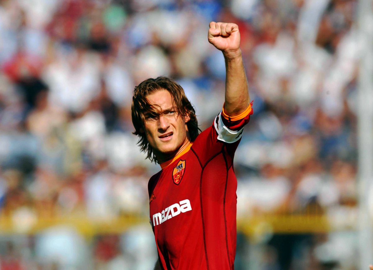 EuropaLeague's tweet photo. Džeko on Roma legend Totti: "For me, he's one of the 5 best players in the world ever. To play with him is incredible." #UEL https://t.co/77AghGPSVk