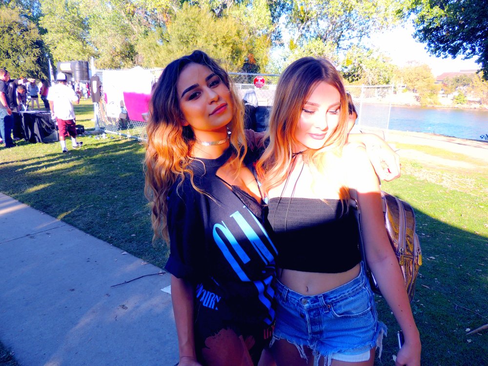 TRU_K1NG's tweet photo. When @Taeisthebae and her friend steal a photo sesh 🎥 #HOFparty https://t.co/EdS33ERM8a