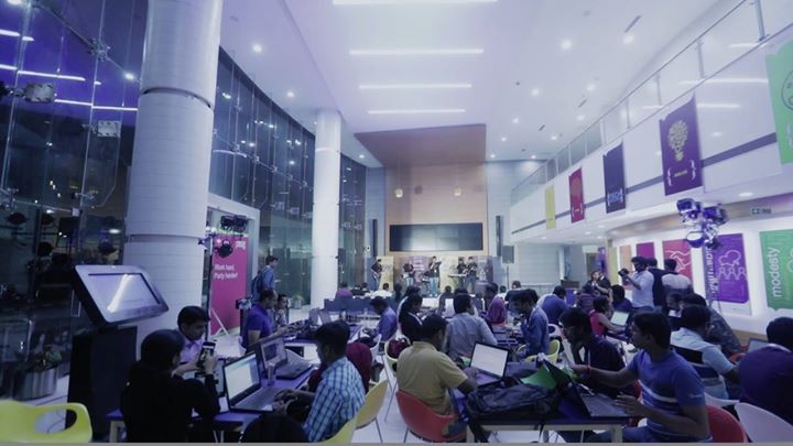 solankigunjan's tweet photo. Day 2 of #TechChallenge3 is in full swing! just the clip for you. #LifeAtCapgemini https://t.co/jQvQolTOvF https://t.co/d5VVLjb54k