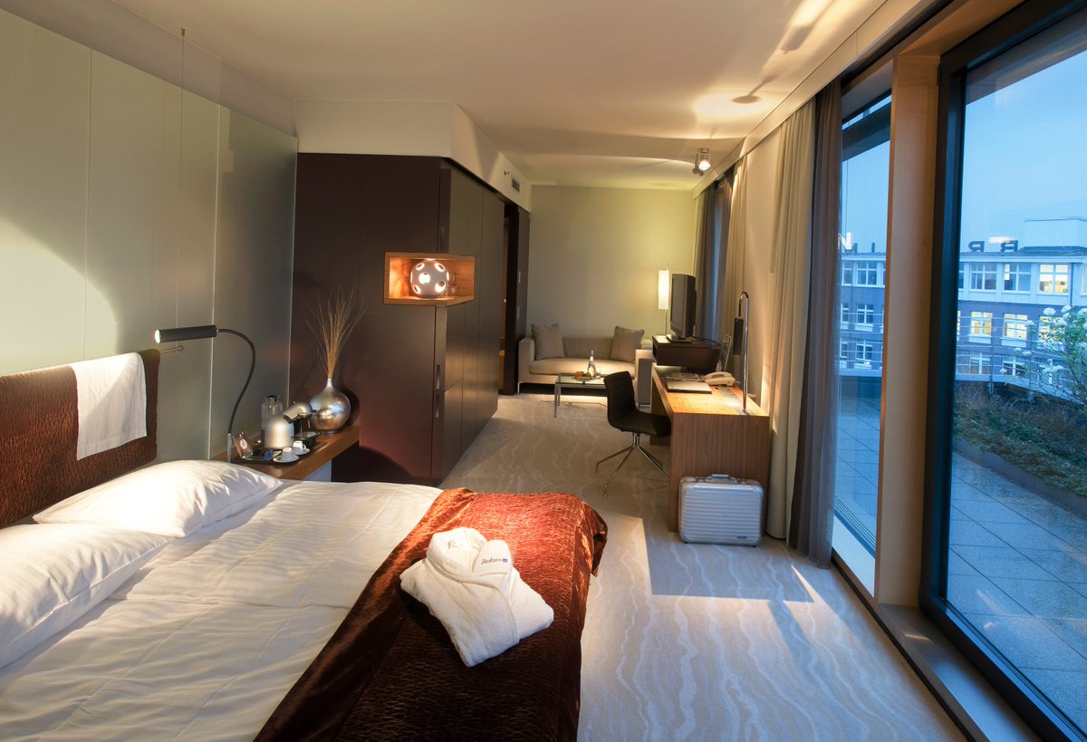 Locationguide24's tweet photo. Radisson Blu Hotel - #Koeln https://t.co/6yV0y9rCOo