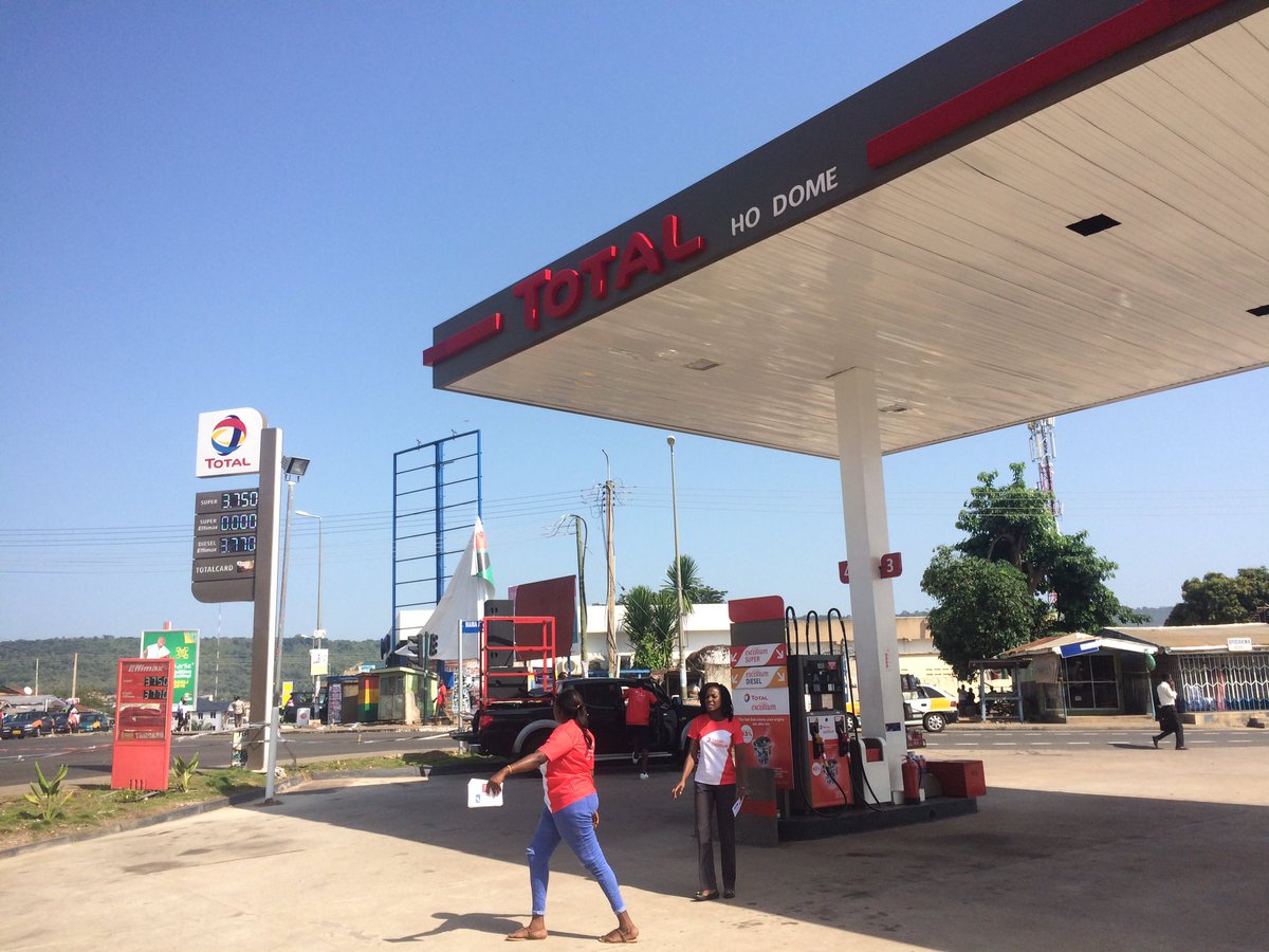 KobbyKyei_'s tweet photo. We now at Ho-Dome service station!!! #TotalExcelliumTour #TotalExcelliumTour @AbeikuSantana @TotalGhana @kayatours_gh https://t.co/KVtlnv5sSU
