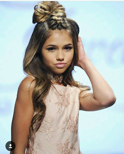 Kihalopez's tweet photo. @liljewelyana #LAfashonweek #samevebeauty https://t.co/diaTNvfRXm