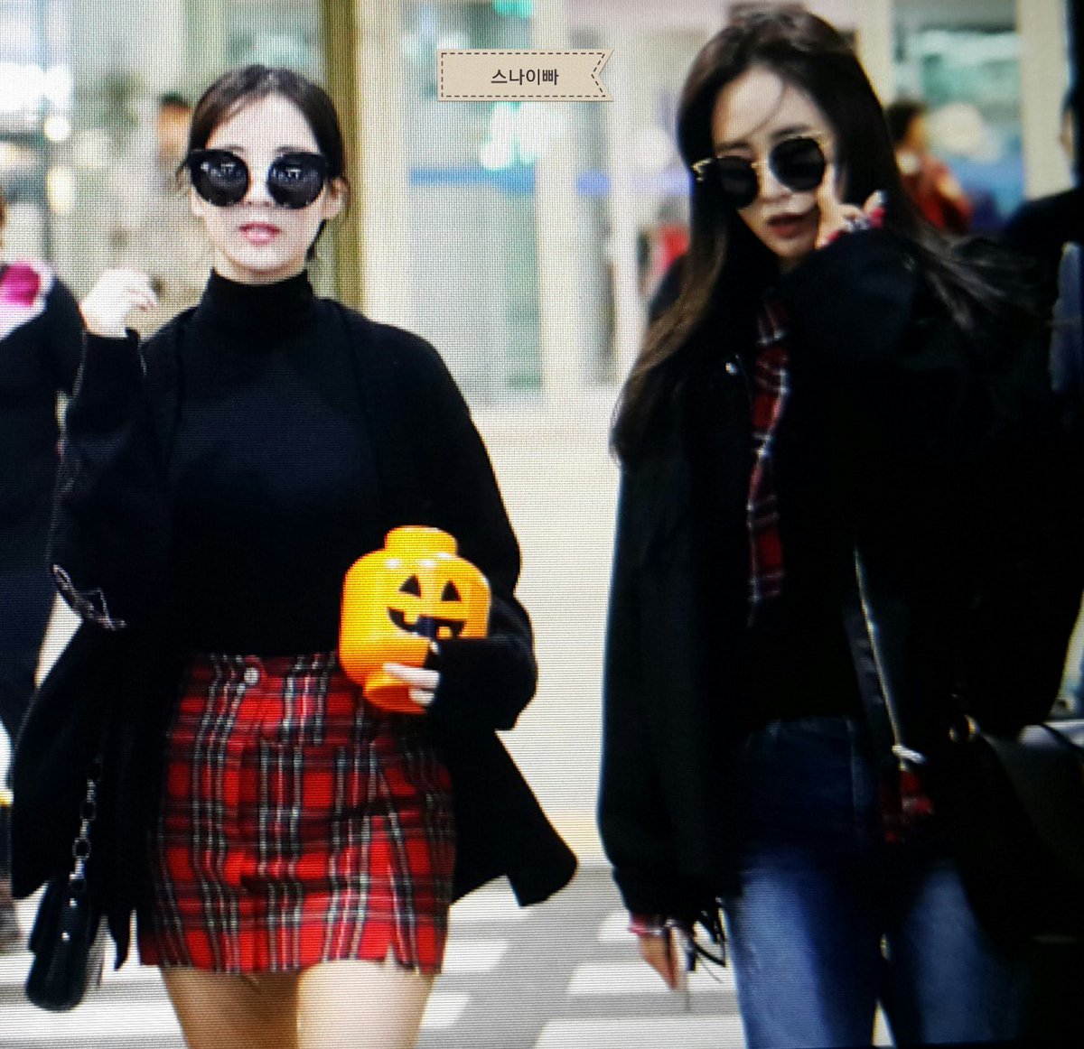 [PIC][25-10-2016]Yuri và SeoHyun trở về Hàn Quốc vào hôm nay Cvml-F2UIAAnsXF