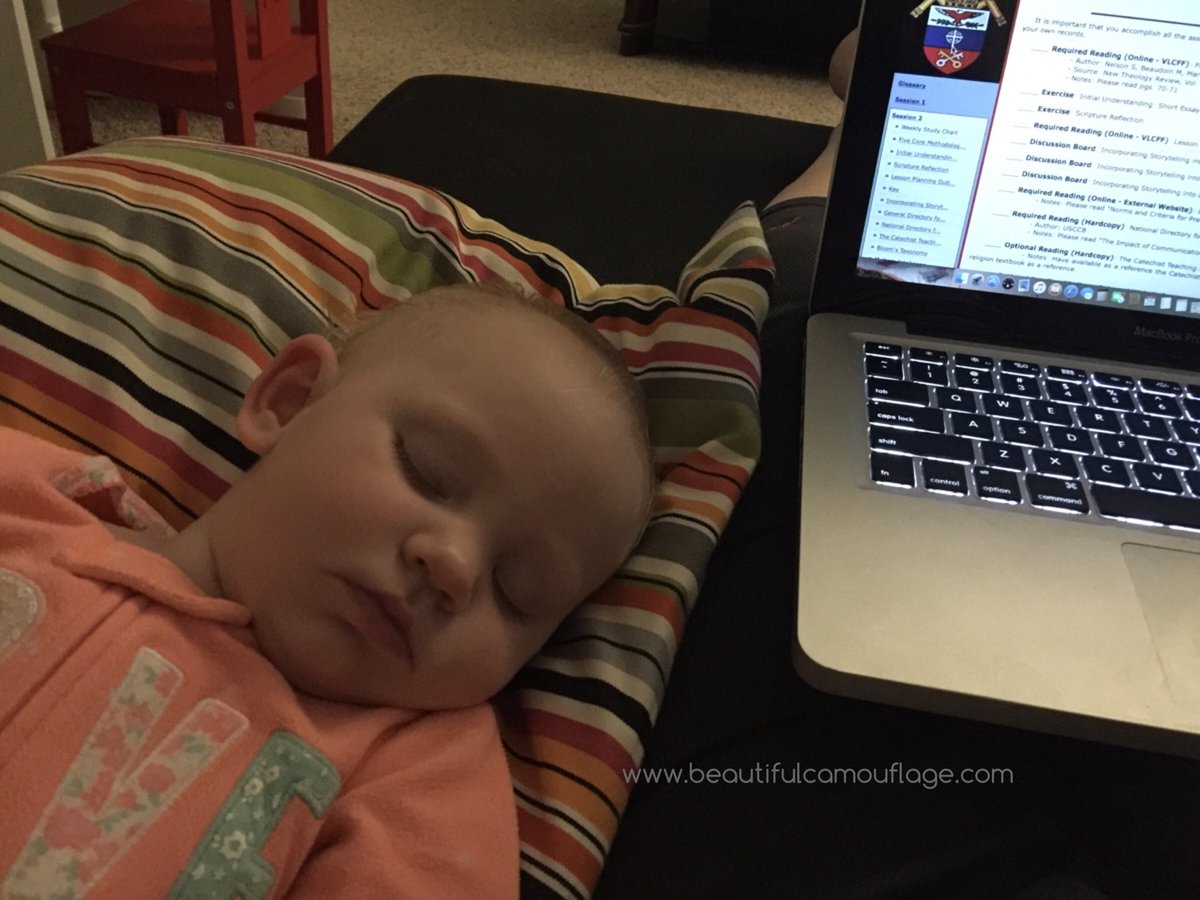 BeautifulCamoMe's tweet image. Multitasking at its finest - and, when insomnia strikes...  both captions fit!  #mutitasking #motherhood #backtoschool #continuingeducation