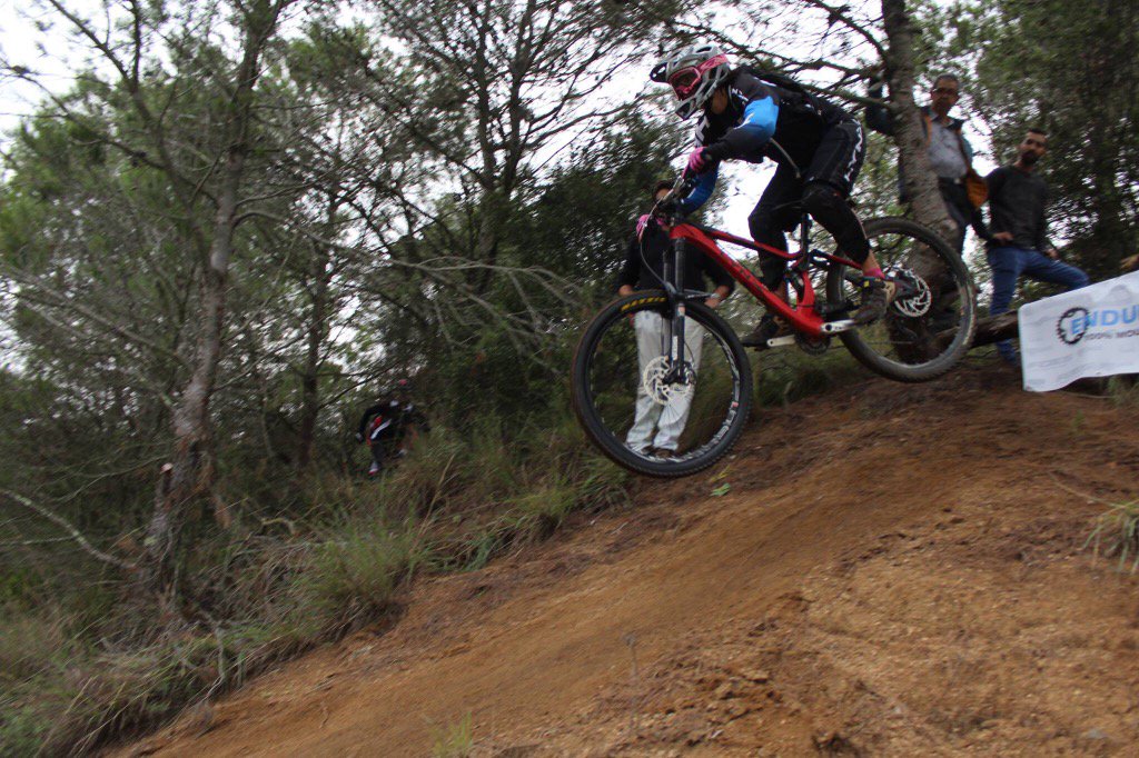 japumir's tweet photo. Enduro pinedarocs 2016 copa catalana  @BH_Bikes #bhlynx#endurogirls#bikegirls#Bhcofactoryteam https://t.co/Nzajnt1RGB