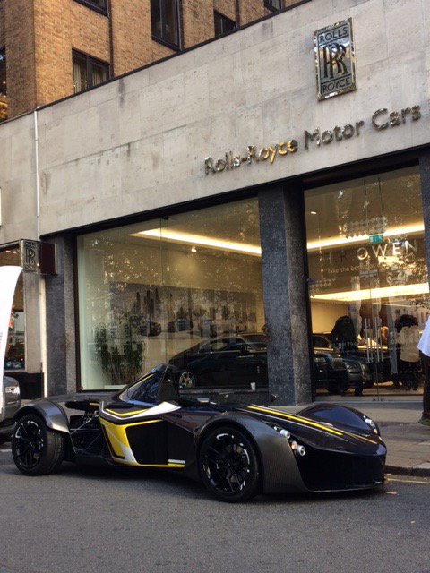 H.R. Owen Specialist Cars tweet media