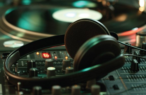 music_direct_'s tweet photo. Offer the best and most fitting music to help create the right ambiance for our Indian restaurants.
https://t.co/FeC93I6bMM
#musicdirect https://t.co/XUqWXLcODT