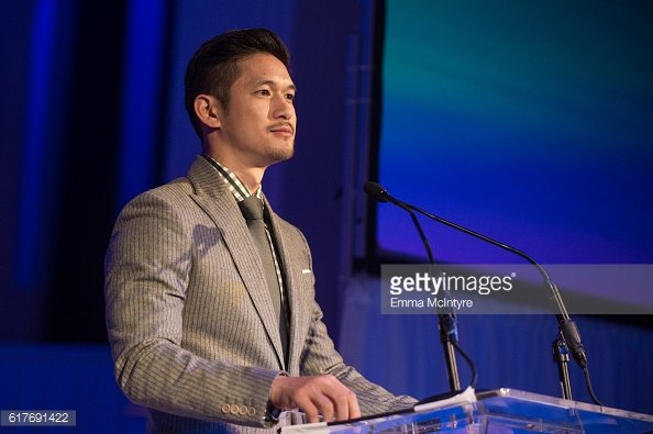 TMI_Uruguay's tweet photo. @HarryShumJr presenting at the @Outfest #LegacyAwards2016 #RedCarpet Part 1 #HostingTime πππ https://t.co/oF8LP5YeLy