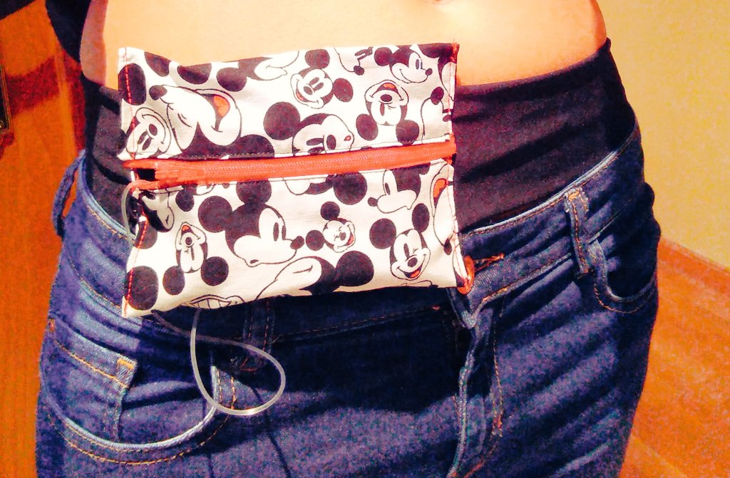 Maresgumis's tweet photo. I keep on sewing now a fabric case for my insulin pump @MyPeakChallenge @MDT_Diabetes #livewithdiabetes #happy https://t.co/NHoYmGcj1U