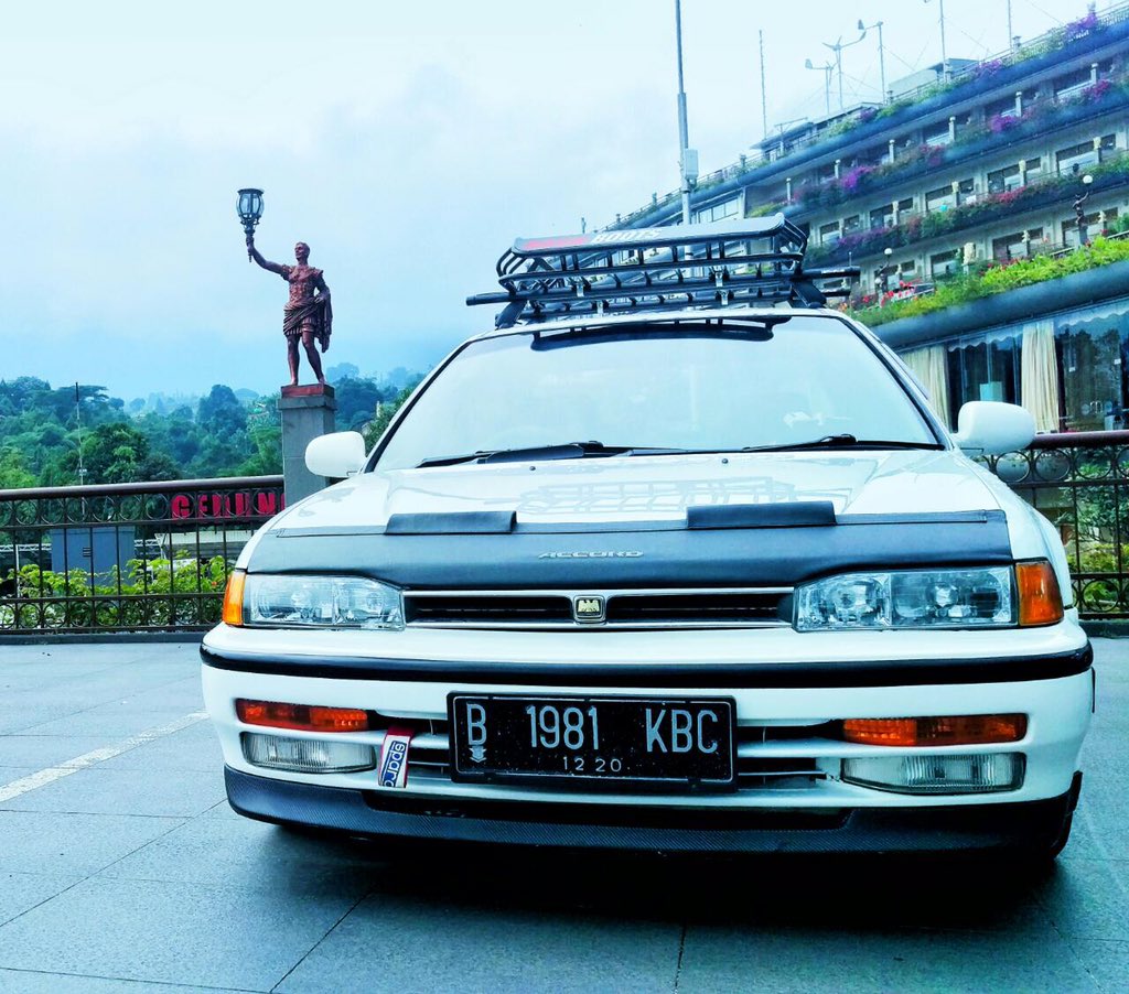 HTangray's tweet photo. Pake AM keluar kota sambil bawa koper? Siapa takut!!! Ini Accord Maestroku... mana mobilmu! #HondaStage #Honda #HMRC #TANGERANG https://t.co/pTfuEbJOK3