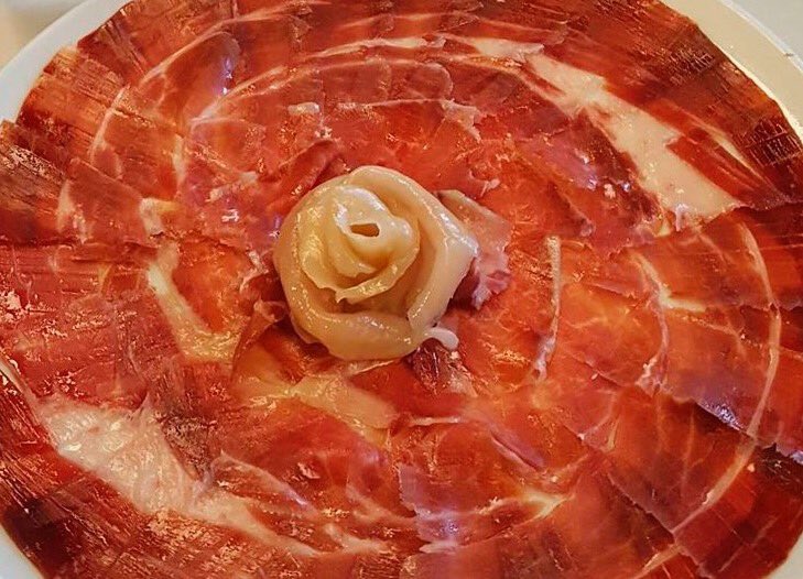 ClubdeBellota's tweet photo. El resultado de cortar un #Jamón de #ClubDeBellota Para pedidos en info@clubdebellota.com https://t.co/5BrZaFP4qx