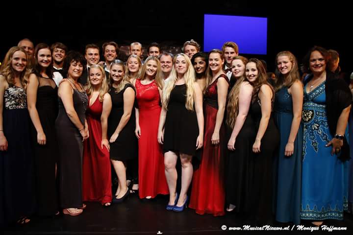 Trots op de cast &amp; crew van #KENAU! Awards voor BESTE NIEUWE MUSICAL en BESTE KLEDING! @a_musicalawards #NJMTMUSICALS