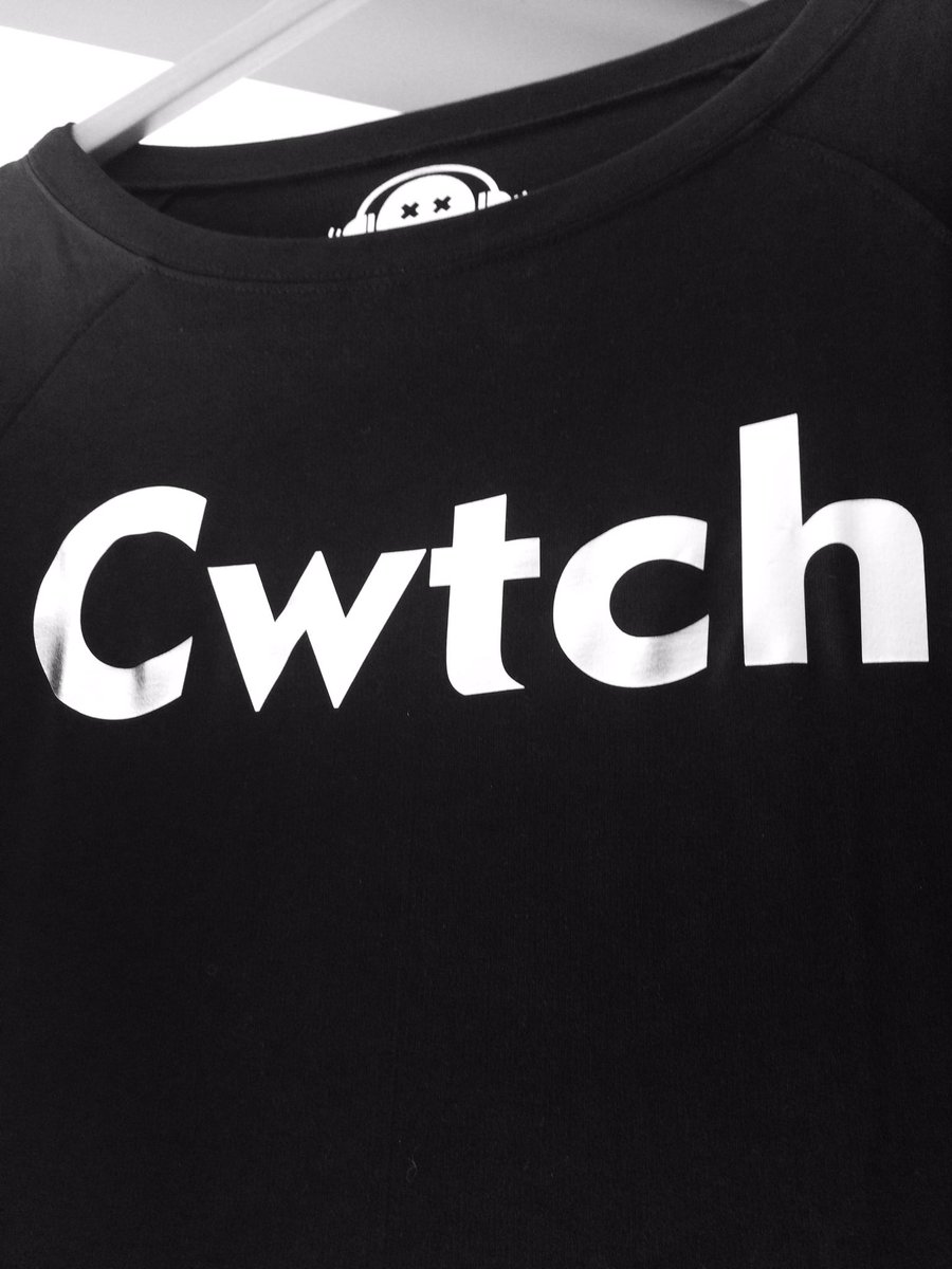 ClubSweats's tweet photo. Love our new #Cwtch #Sweat #black #silver #innerlogo #supersoft  #xmaspressies visit https://t.co/XxjHyz3T0X https://t.co/Mt2KoXKTef