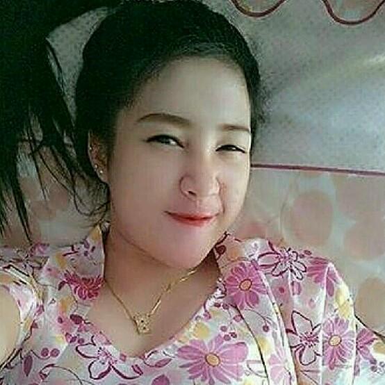 IndoHunks's tweet photo. Come hangout with me on #BIGOLIVE. https://t.co/4XzQe7LLyL https://t.co/owX77rwyjp