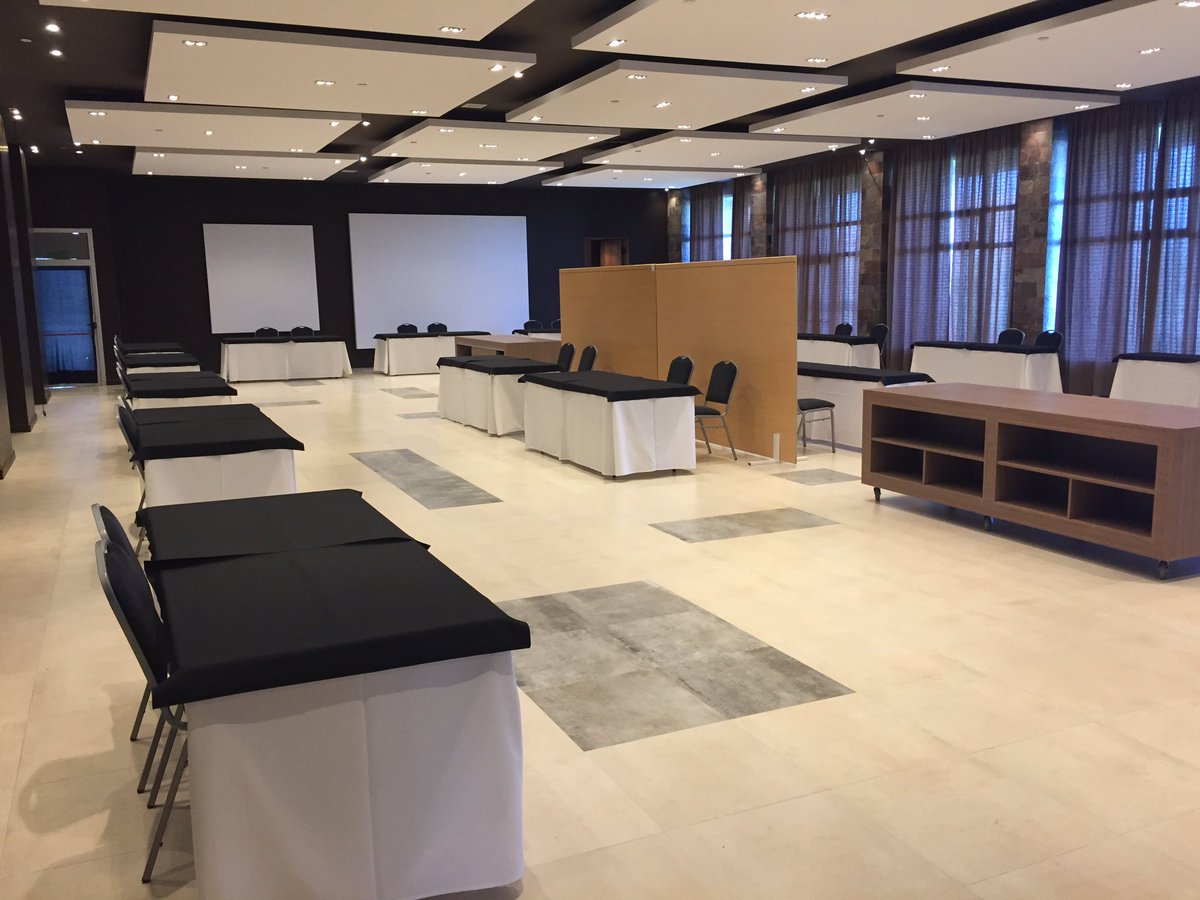 raywalter21's tweet photo. #EventosRayentray todo preparado para el Seminario organizado por el #Ministerio @RayentrayOnline @gobiernochubut @munimadryn https://t.co/OXW3FnRkIy