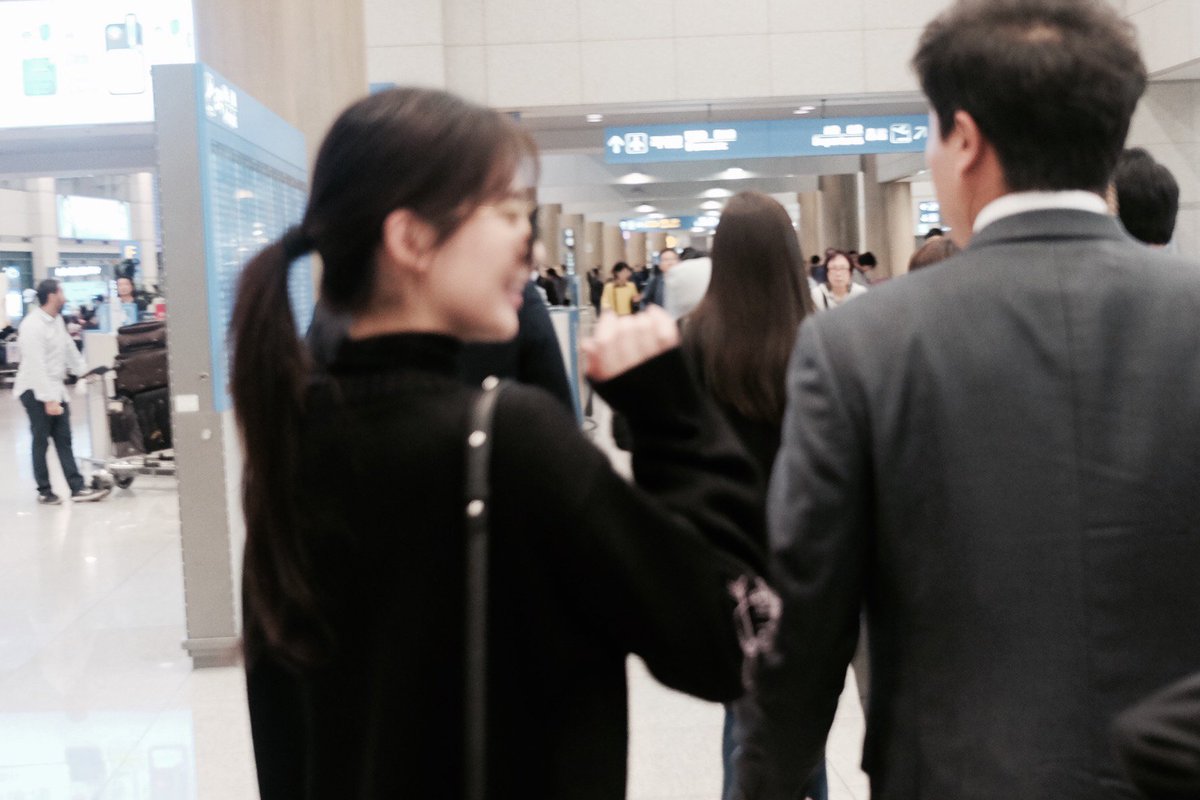 [PIC][25-10-2016]Yuri và SeoHyun trở về Hàn Quốc vào hôm nay Cvn--iRUsAAX5jB