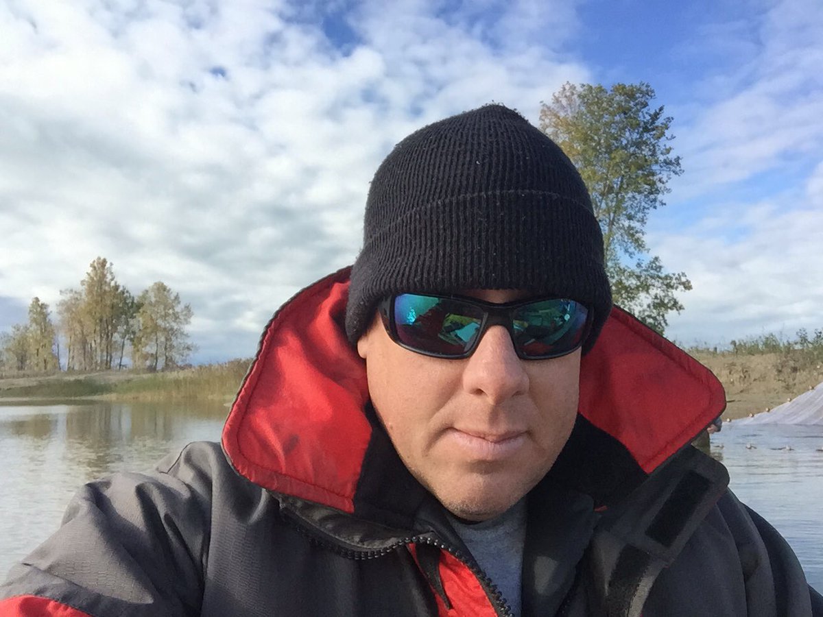 JasonBarnucz's tweet photo. It's a chilly day here sampling wetlands! 🐟🌤❄️ #BRRR #LongPointON. #fisheries #science @MurphTWN @DFO_Central https://t.co/WviDXGCxdn