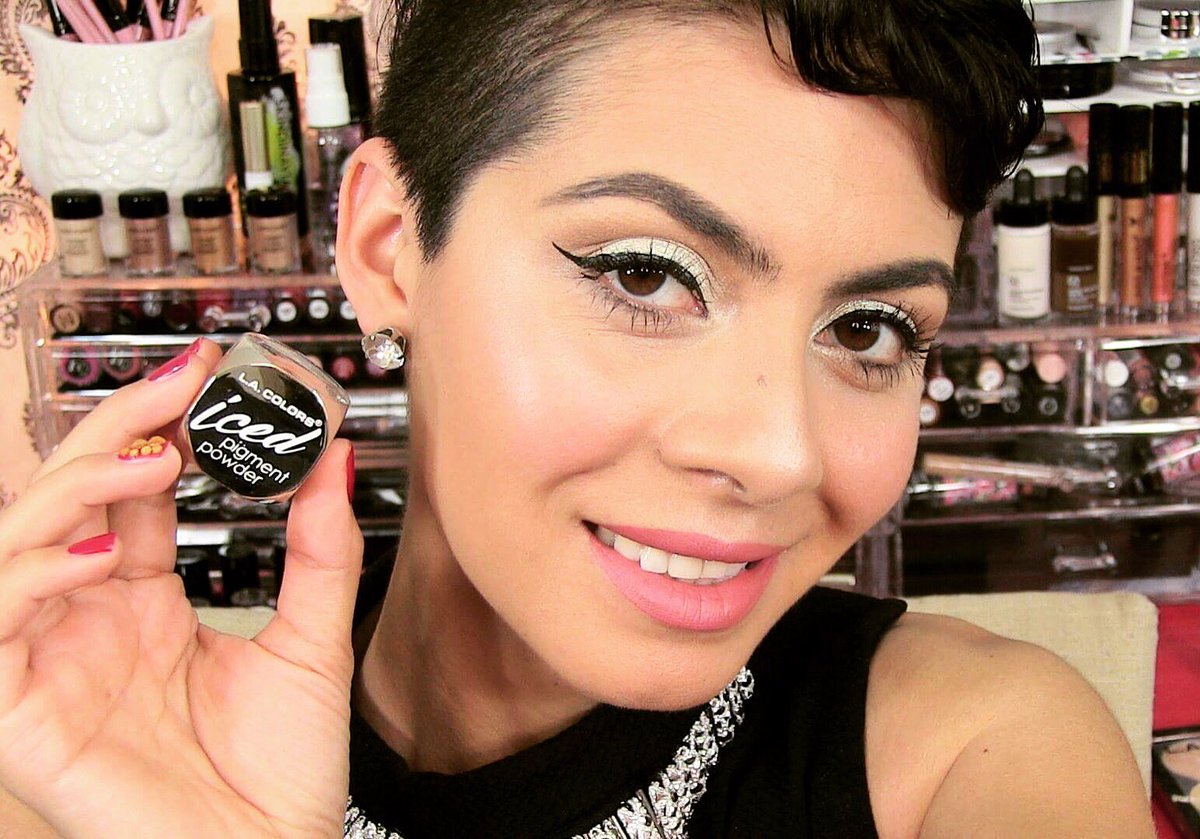 flaca_time's tweet photo. Nuevos pigmentos de #lacolorscosmetics las espero por mi canal para que miren toda la colección https://t.co/DPVoUKcvBZ