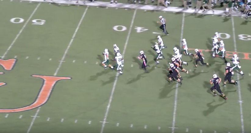 Cover3Podcast's tweet photo. WATCH: This blocked FG return is the best college football play you haven't seen

https://t.co/ucpyrL17w9 https://t.co/3GqigC7LxJ