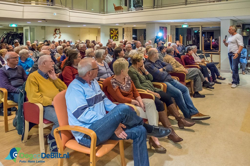 Bewonersavond Wijkraad De Leijen #Bilthoven druk bezocht. oogopnederland.nl/debilt/2016/10…