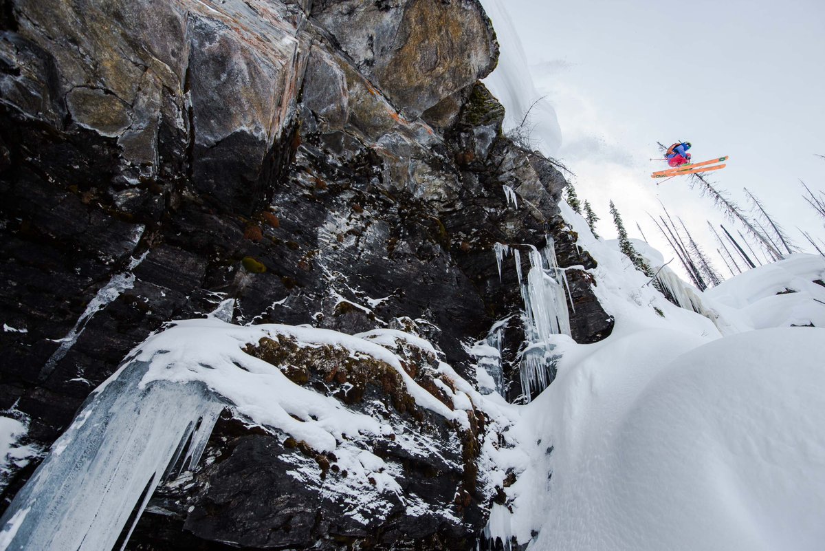 Olympian, X-Games, Dew Tour competitor, multiple World Championships. Meet <a href="/JaninaKuzma/">Janina Kuzma</a>. unleashed.lifeproof.com/2016/10/shades… #freeski <a href="/_shadesofwinter/">Shades of Winter</a>