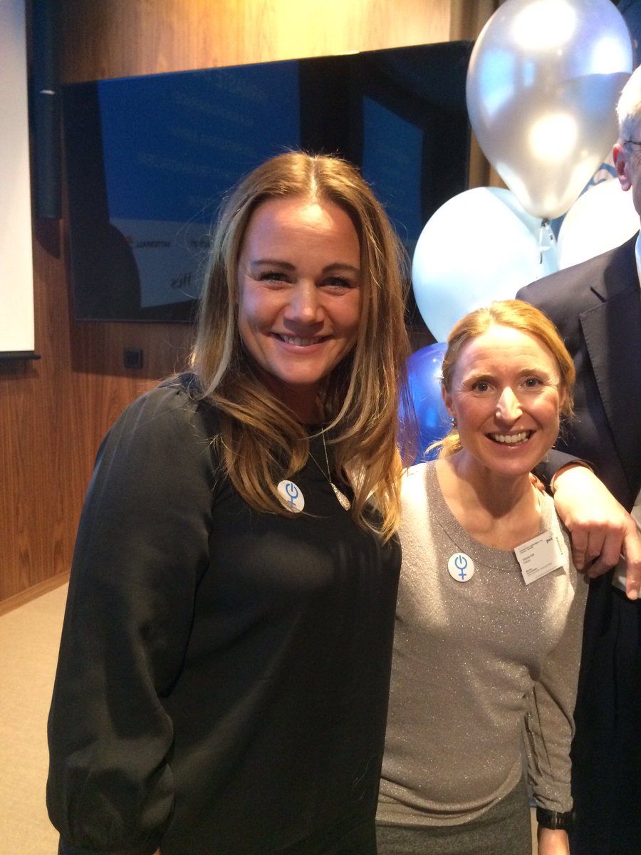 Årets kraftkvinna Jenny Larsson och  en initiativtagare Victoria Raft tack strålande insats för energibranschen <a href="/EnergiRaft/">Viktoria Raft</a>  <a href="/FortumSverige/">Fortum Sverige</a>