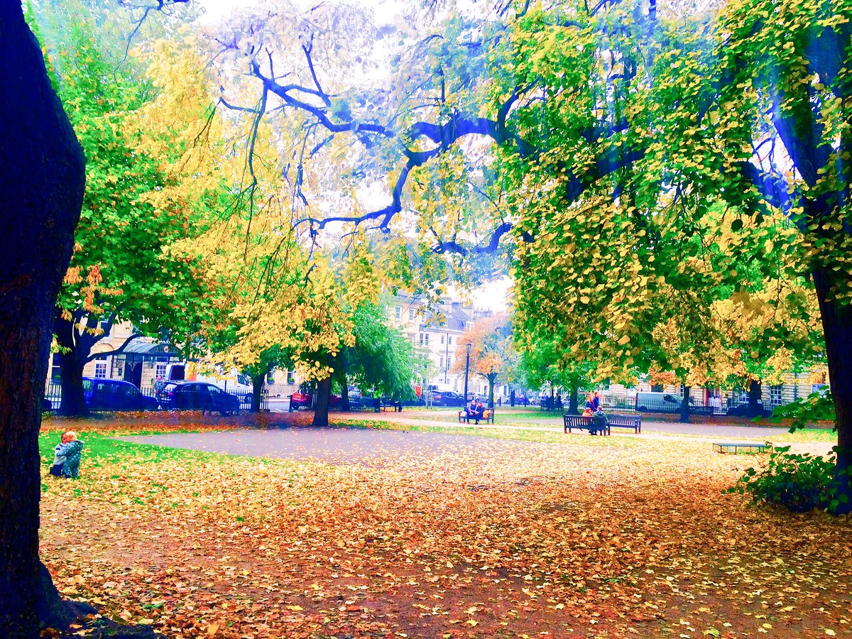 Queen Square, when it's strewn with autumnal colours, is one of our favourite #Bath views
