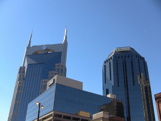 The secret to making more money? Move to a booming economy, says <a href="/livability/">Livability</a>. (Hint: #Nashville.) ow.ly/fdju305w9NJ