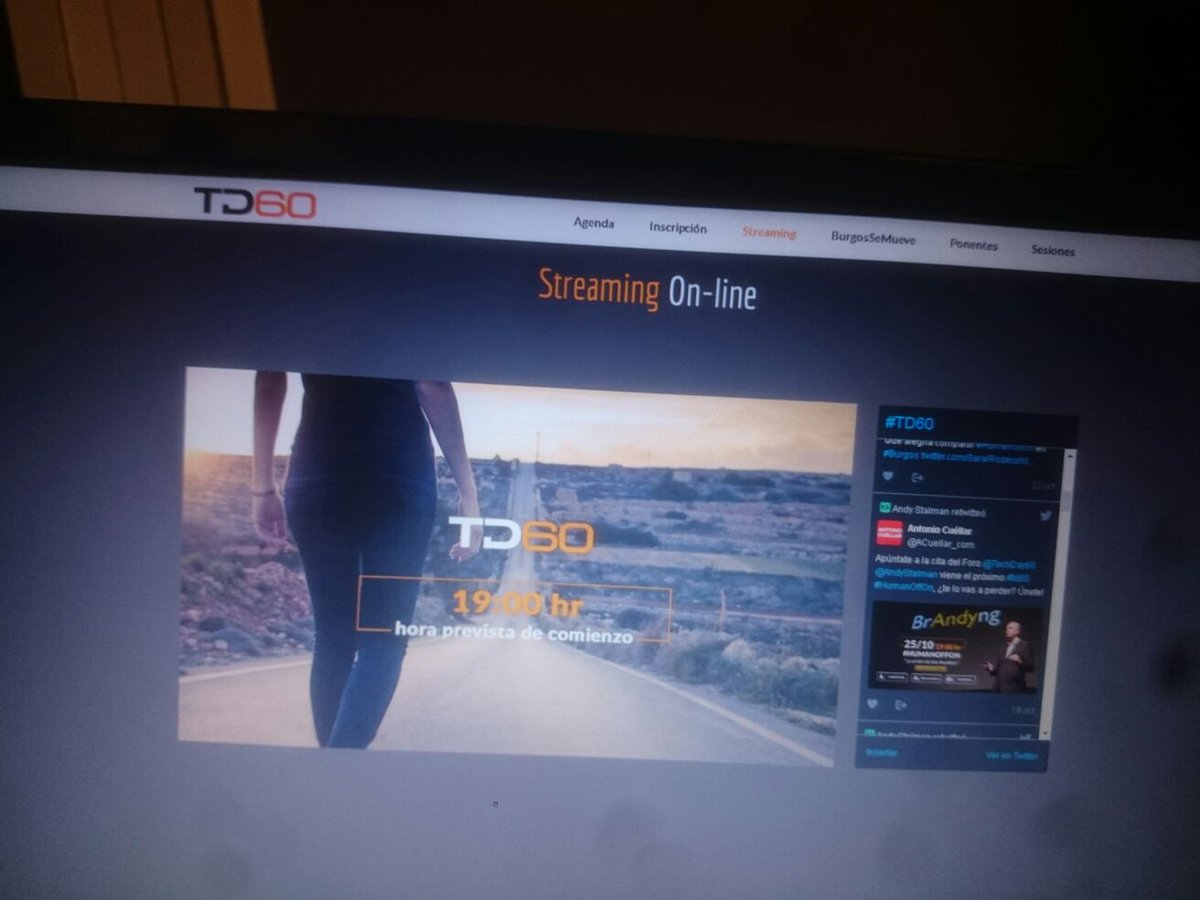 BURCODE :: Streaming tweet media