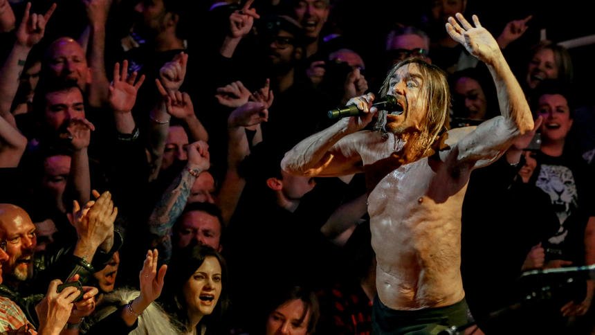 RoyalAlbertHall's tweet image. Punk legend @IggyPop's unforgettable 2016 show has been awarded @ukmvas Best Live Music Coverage! 👏👏 Watch: bit.ly/2eGBy4e
