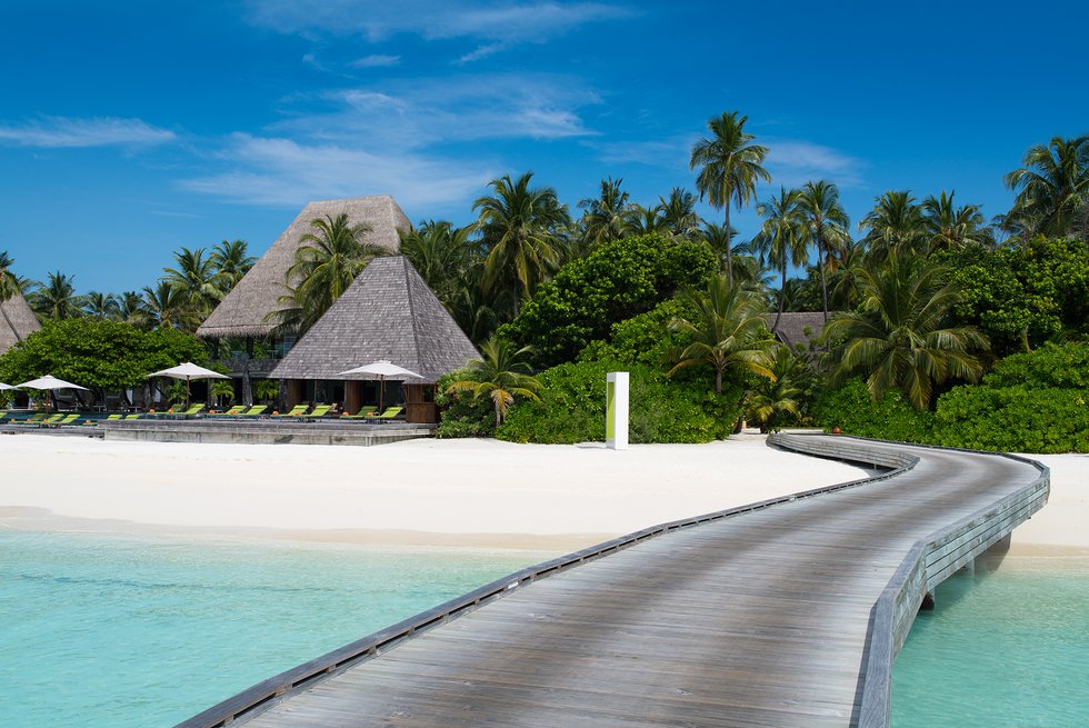 Anantara Kihavah #Maldives Villas gets double recognition at Condé Nast Traveler Readers’ Choice Awards goo.gl/MuZXun
