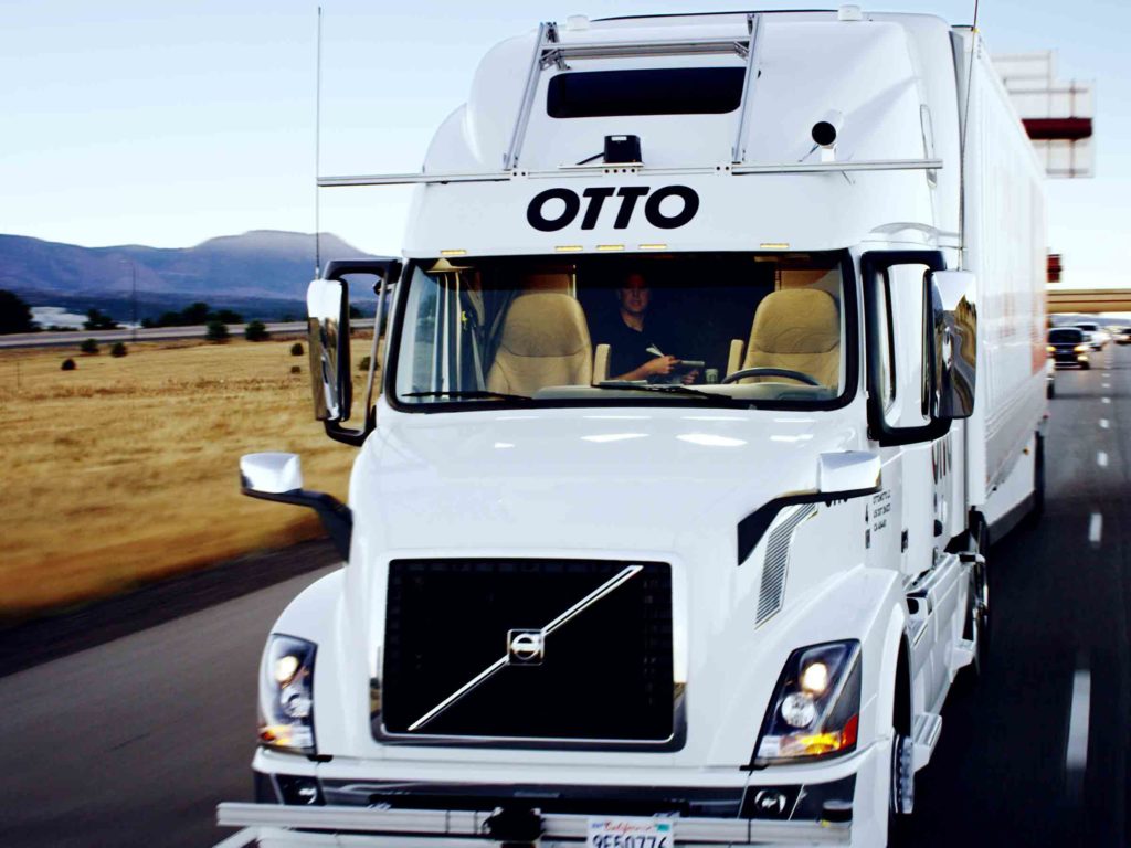 TechCrunch's tweet photo. Uber's Otto self-driving truck delivers its first payload: 50K beers https://t.co/BPdGgL7GSg by @etherington https://t.co/auYDax5LkG