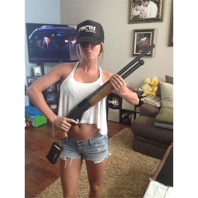 GunReloaded's tweet photo. #Babe  💯🔫😘 🔞 
#guns #gunfreaks #gun #firepower #firearms #cod #callofduty
#gunporn #weapons #life #death #love #handguns #GunReloaded https://t.co/VxWYhd6F35