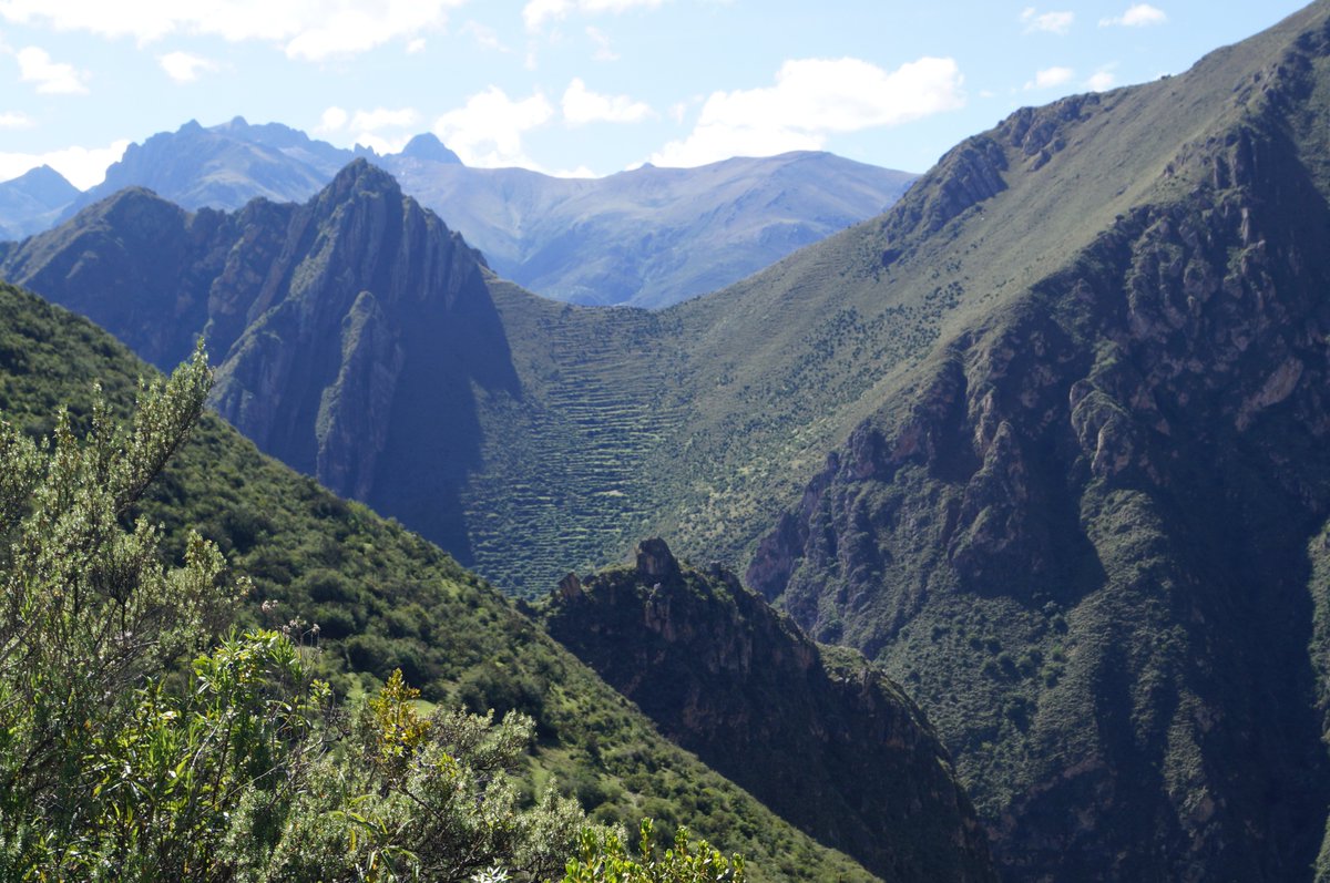ARCOSNetwork's tweet photo. New report by @unepwcmc calls for natural capital accounting in Uganda. https://t.co/fqXBDDAdXZ  #WMF_2016 recommends this for mountains ESs https://t.co/xpUUzicUpd