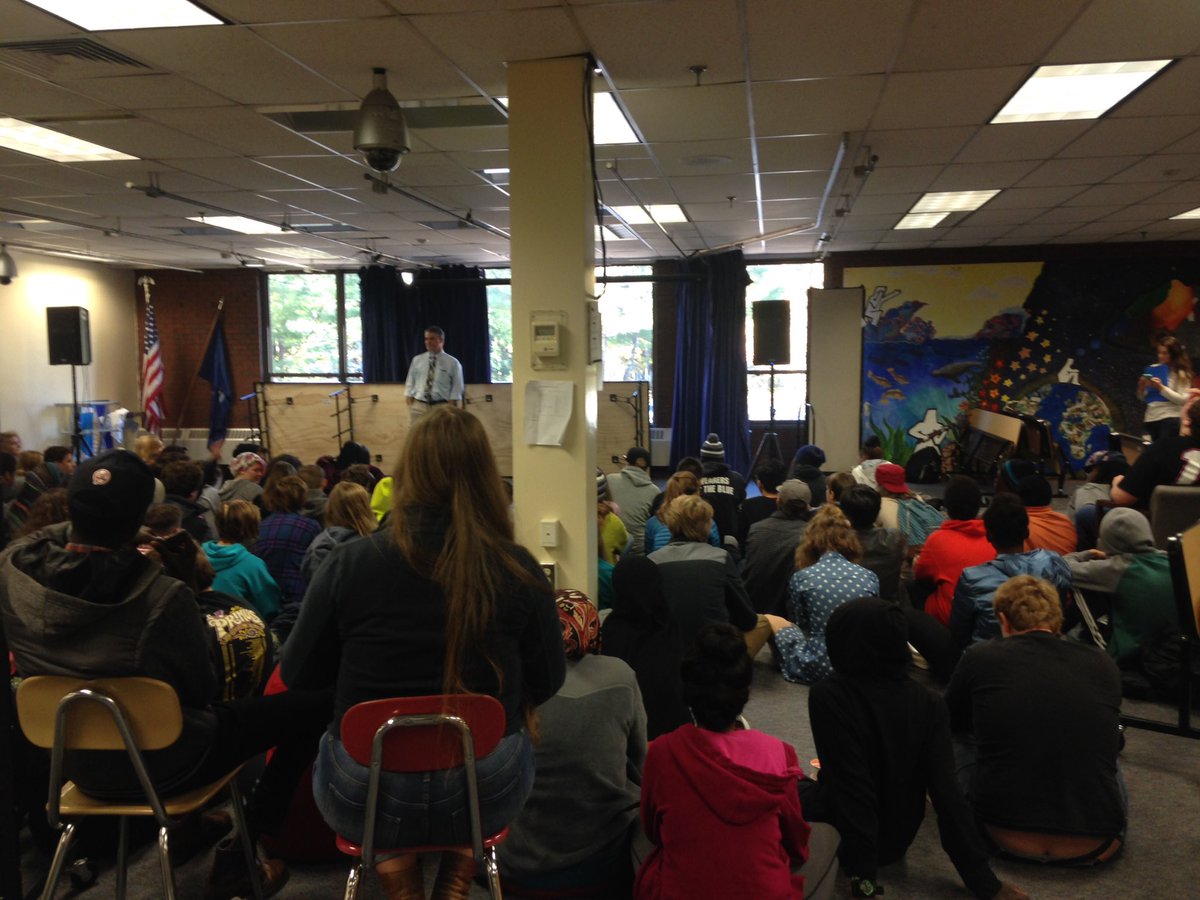 @cascobayhs Freshman kicking off their Build Community expedition this morning with a Q&amp;A session with the Portland Mayor.