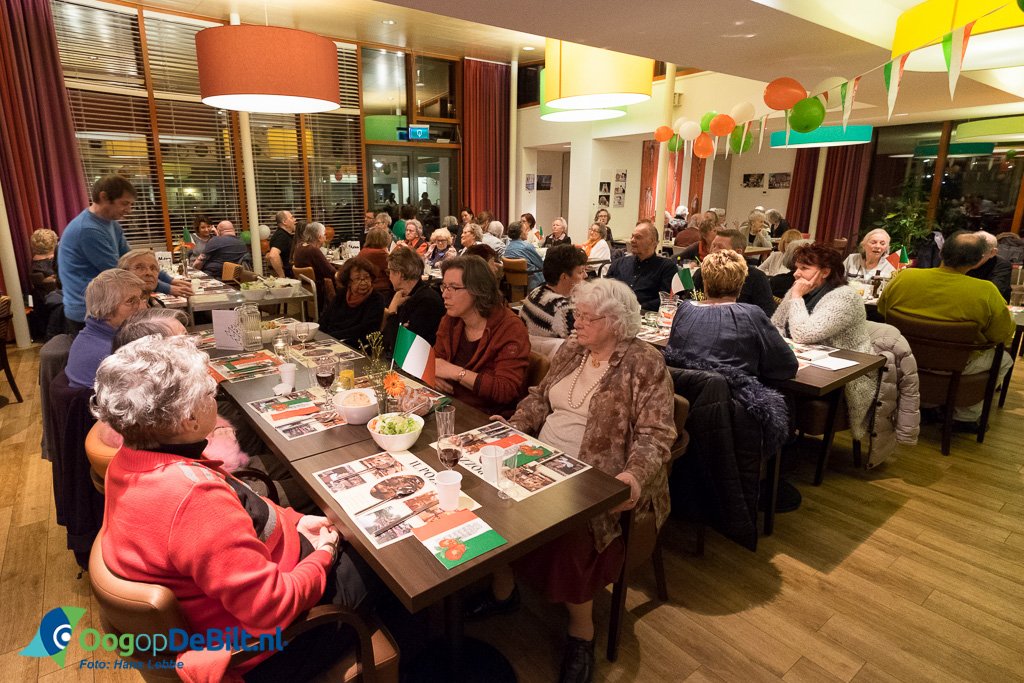 AANKONDIGING Intercultureel Eetcafé zondag 30 oktober @MENSDeBilt #DeBilt oogopnederland.nl/debilt/2016/10…