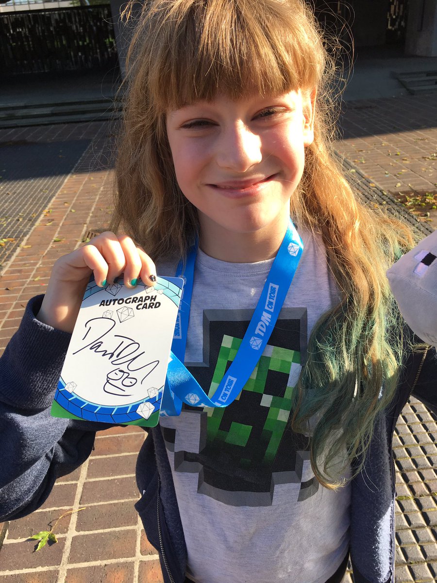 SharonMetro's tweet image. Very very happy daughter - Thanks @dabtdm #dantdm