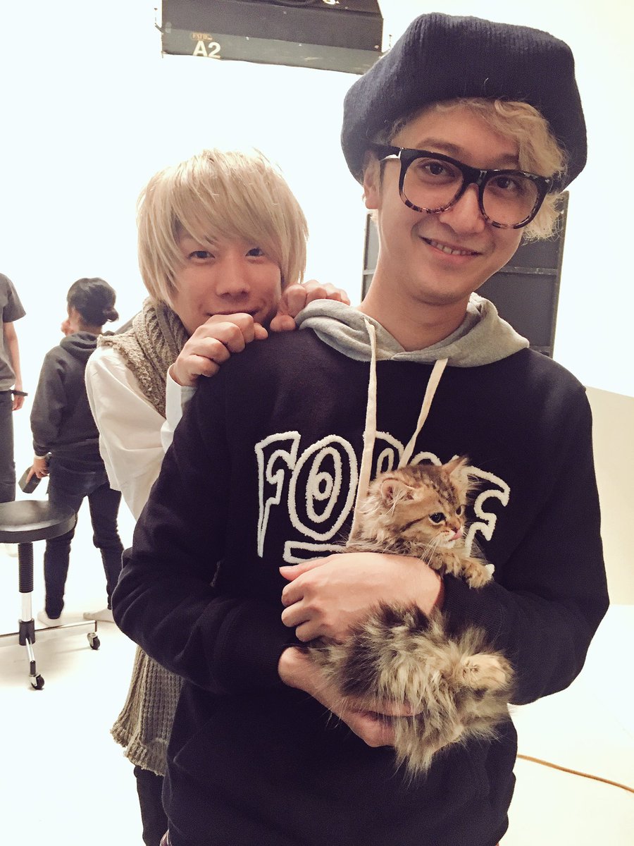 KEYTALKtweet's tweet photo. 今月のROJは
「Love me」のインタビュー＆にゃんにゃんにゃんにゃん‼︎
KEYTALK好きも、ネコ好きも
絶対にチェックしてくれよな(^o^)/

https://t.co/NTZQGxH1jo https://t.co/t0IXhs5QRM