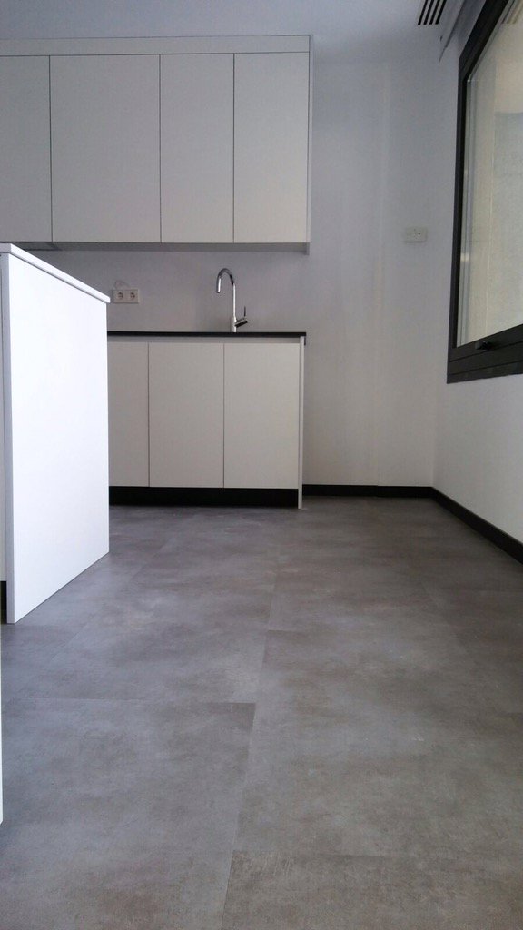 WincoPavimentos's tweet photo. Resultado de #mflor #mflorcontact Nuance servido en Madrid. Nos gusta como queda! Nuevo formato de 90x45 cm https://t.co/UThPeuNPDw